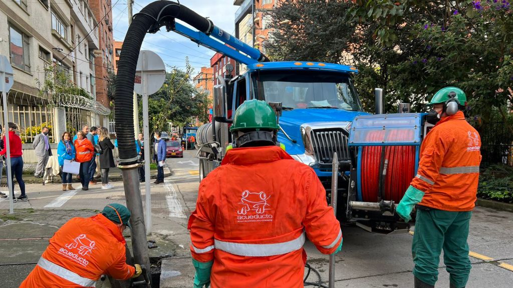 Bogotá: Más de 100 barrios tendrán corte del servicio de agua durante la semana 