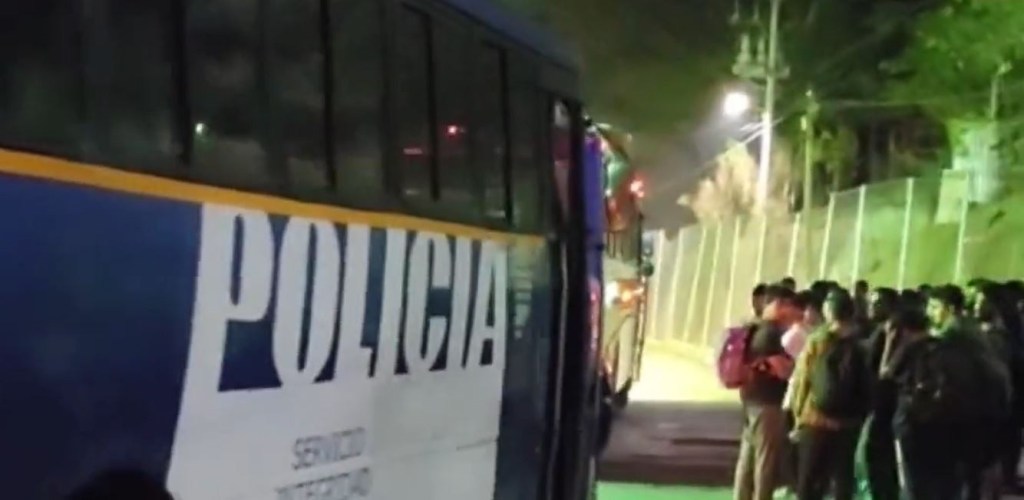 Revés de Trump: Corte Suprema de Estados Unidos bloquea deportaciones «express» de migrantes venezolanos con presuntos vínculos&nbsp;criminales