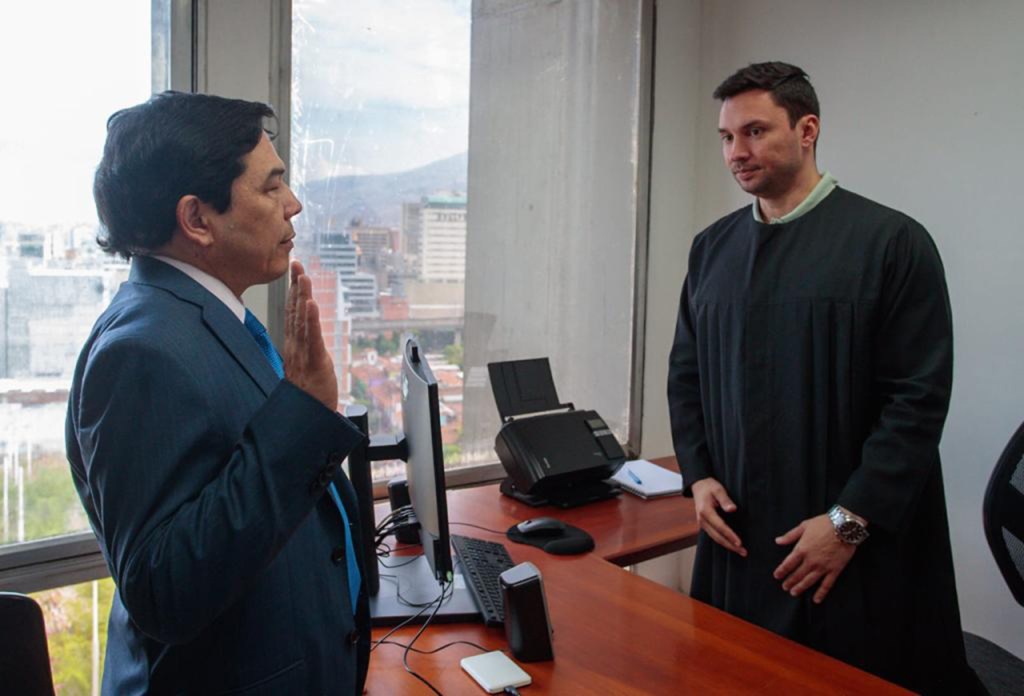 ¿Quién reemplaza a Daniel Quintero en la Alcaldía de Medellín, tras su&nbsp;renuncia?