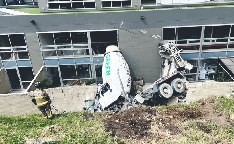 Grave accidente en el Norte de Bogotá en el que se vio involucrado un camión de&nbsp;mezclas