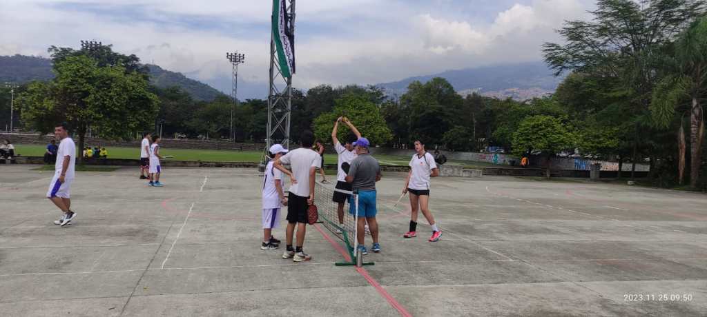 Fiebre de pickleball en Medellín, ¿Dónde&nbsp;jugar?