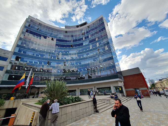 Condenan a 11 años de cárcel a exfuncionaria del IDU por “carrusel de la&nbsp;contratación”