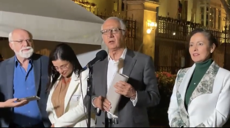 “Uno no puede tener representación en el Gobierno (SENA e ICETEX) y hacer oposición” ministro de Salud a la Alianza&nbsp;Verde