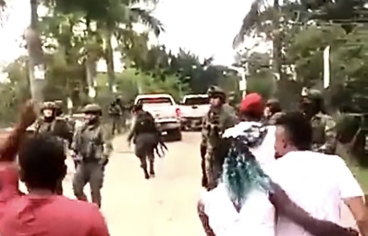 Ejército denunció que civiles fueron instrumentalizados por disidencias para expulsa a policías y militares en Timba,&nbsp;Cauca