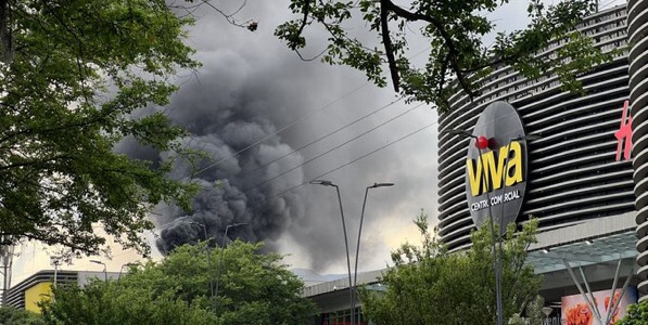 Video: grave incendio en el centro comercial Viva de&nbsp;Envigado