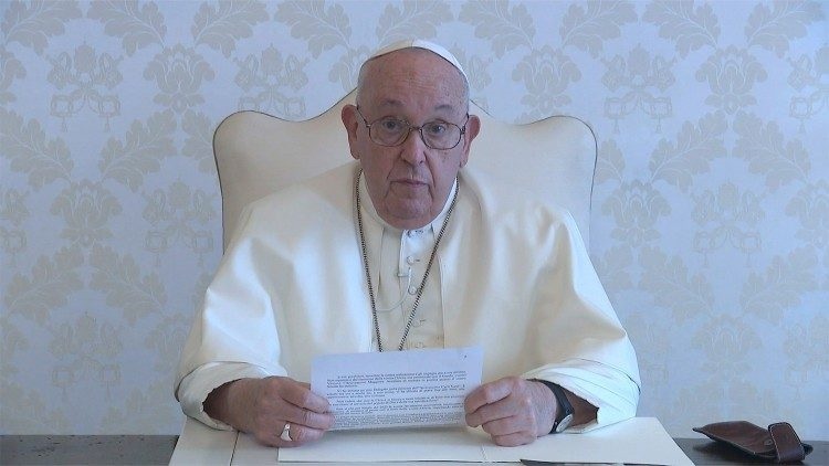 El papa Francisco pide la «prohibición universal» de la maternidad&nbsp;subrogada