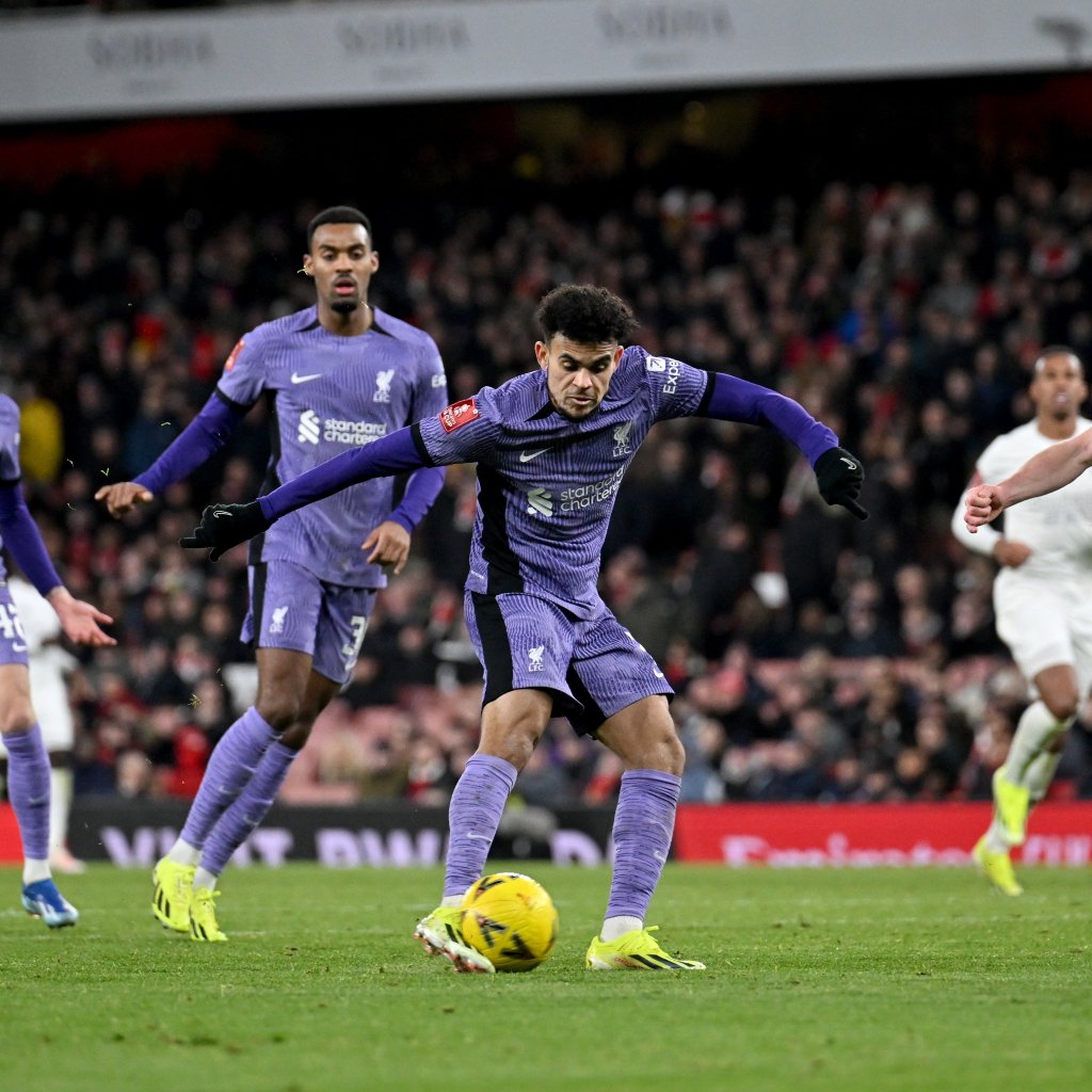 Golazo de Luis Díaz en el paso del Liverpool a la siguiente ronda de la FA&nbsp;Cup