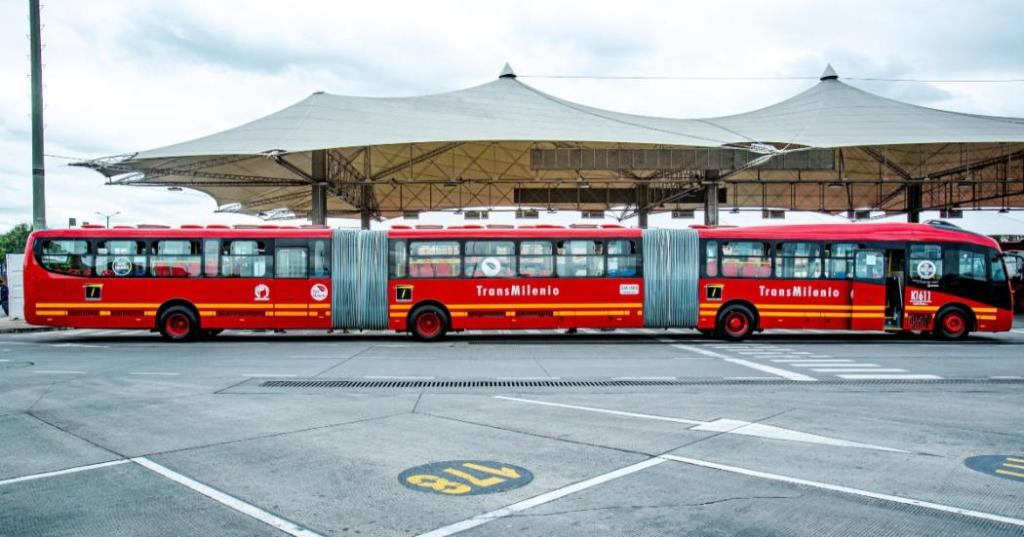 La tarifa para los buses del sistema troncal de TransMilenio fue congelada en $2.950, aumenta en los buses zonales