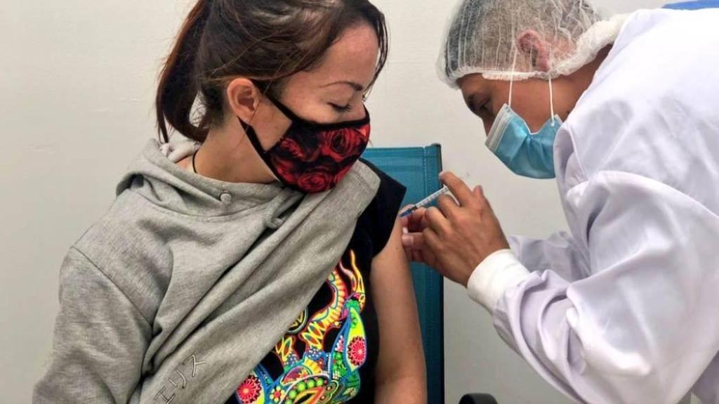 Bogotá: Dura advertencia sobre vacunas anticovid para menores de edad en pleno pico de enfermedades respiratorias y aumento de contagios por variante&nbsp;JN.1