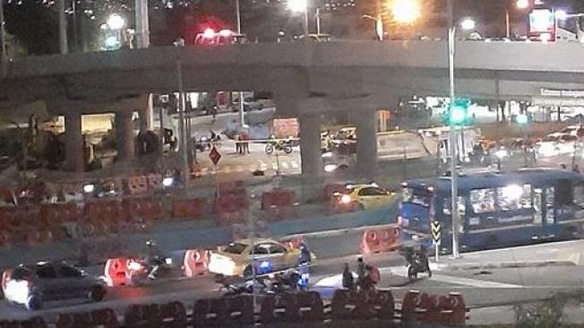 Bogotá: Parrillera de moto murió tras caer de un puente recién inaugurado en la Avenida&nbsp;68