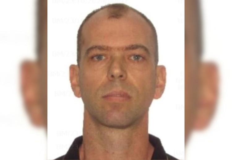 Hombre secuestra a sus padres dentro de una vivienda, operativo de rescate deja tres&nbsp;muertos