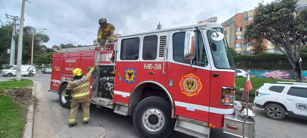 Explosión en un conjunto residencial del norte de Bogotá deja una persona muerta y seis&nbsp;heridas