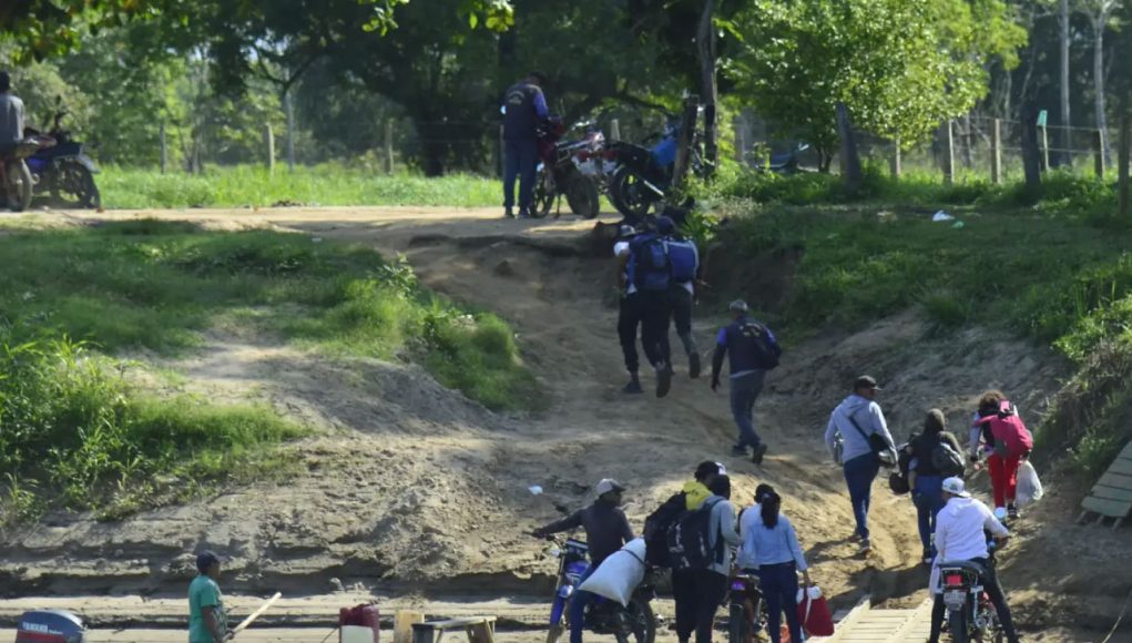 Crisis humanitaria en el Catatumbo: Nuevos combates entre disidencias y el ELN dejan 250 desplazados en&nbsp;Navidad