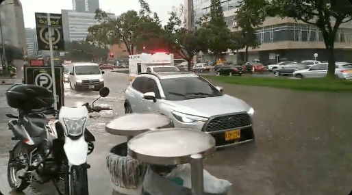 Bogotá: Así está la movilidad tras fuertes lluvias en varias localidades, autoridades piden&nbsp;prudencia