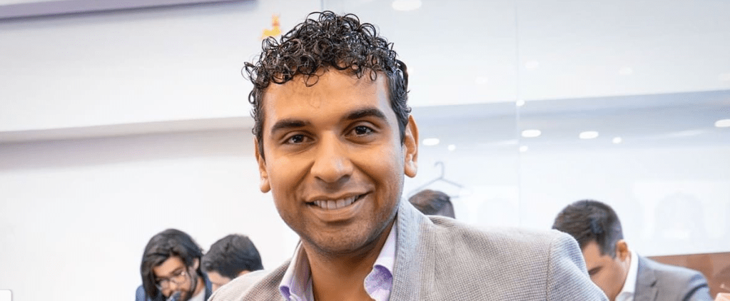 David Racero se defiende tras audio en el que ofrece un trabajo por $1 millón con jornadas de 13 horas y sin&nbsp;prestaciones