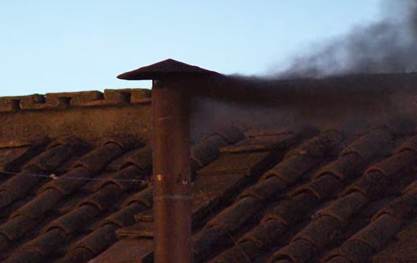 Cónclave 2025: Sale fumata negra tras la primera&nbsp;votación