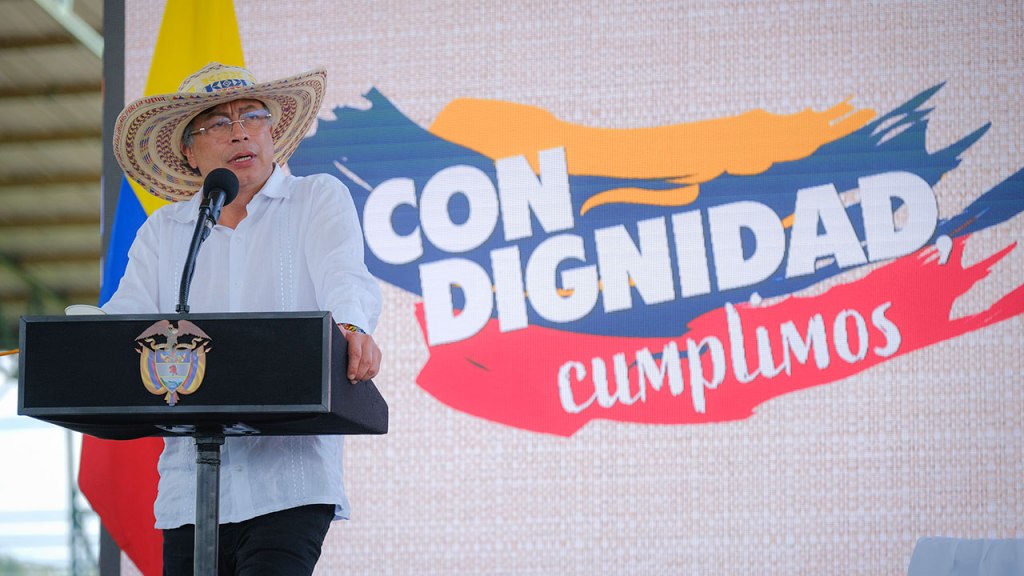 «Trump dice que manda aviones a bombardear, toca pensar qué vamos a hacer»:&nbsp;Petro