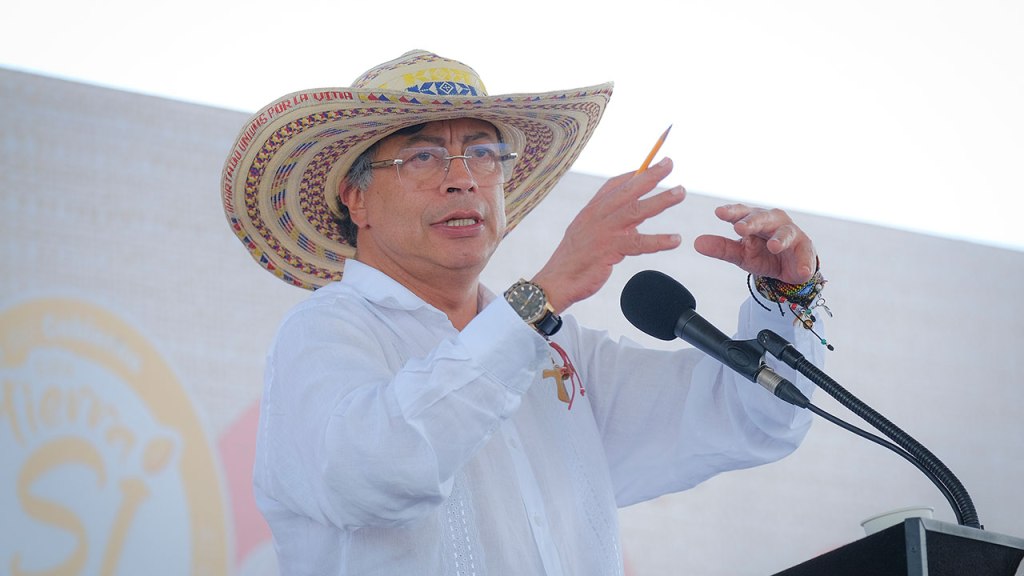 Presidente Petro reveló que su Gobierno inició diálogos con el autodenominado Ejército Gaitanista en el&nbsp;exterior