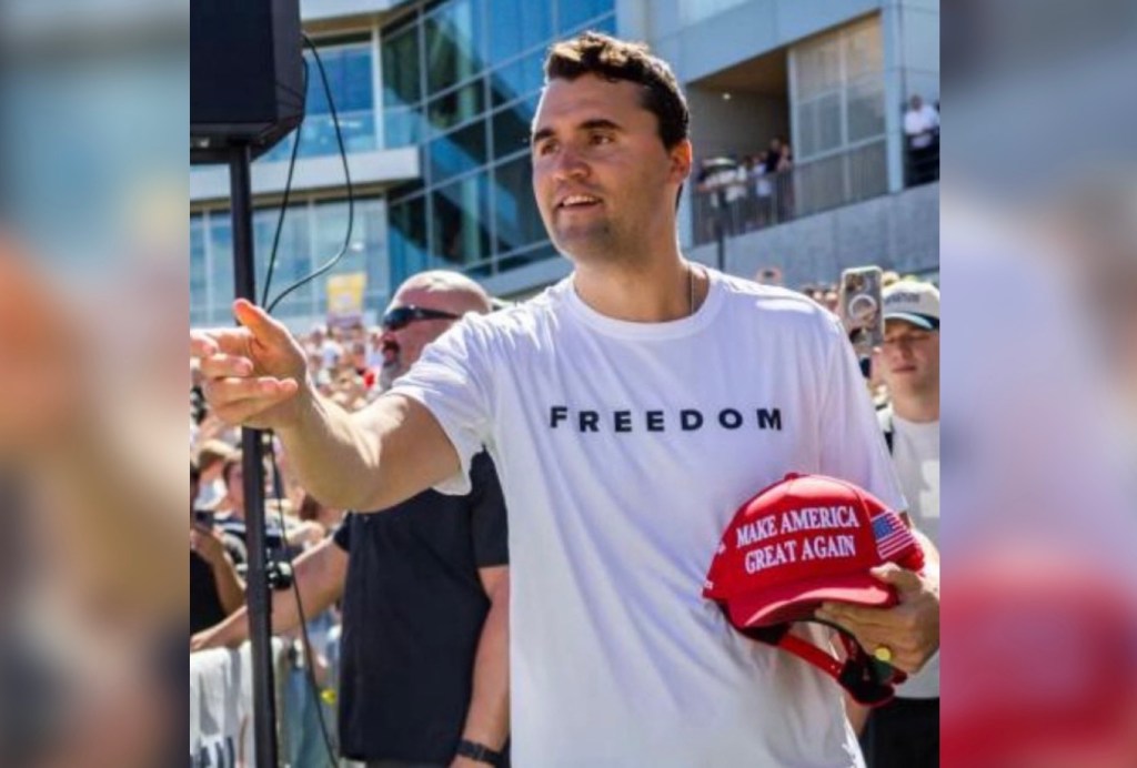 Encuentran el arma utilizada en el asesinato de Charlie Kirk: el tirador aún está&nbsp;prófugo