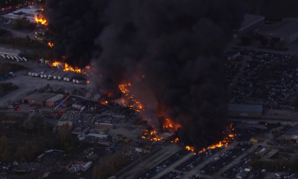 Estados Unidos: Un avión de carga se estrella tras despegar del aeropuerto de Louisville, se desconoce si hay víctimas&nbsp;fatales