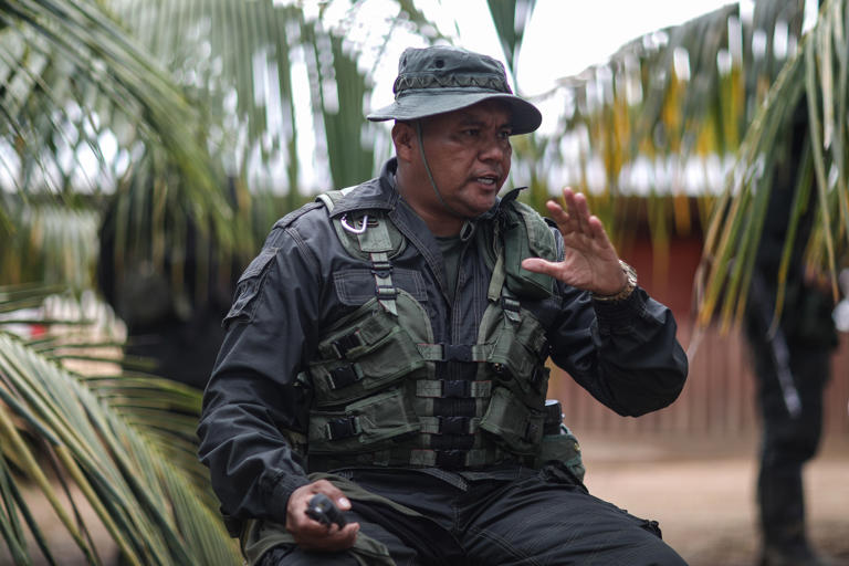 “Supuestos informes de inteligencia” sobre vínculos de altos mandos militares y  funcionarios del Gobierno con alias “Calarcá” son falsos,&nbsp;Petro