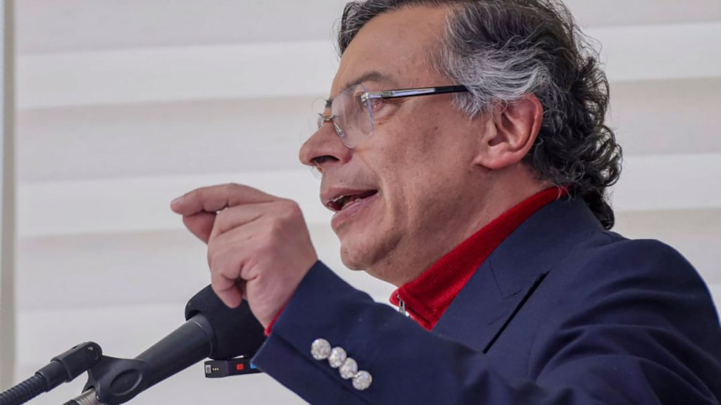 “Juré no tocar una arma más.. pero por la Patria tomaré de nuevo las armas que no quiero. No soy ilegítimo, ni soy narco”: Petro responde a&nbsp;Trump