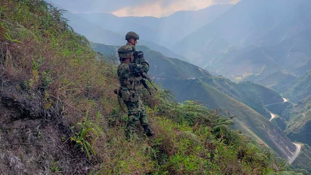 Colombia blinda su frontera con Venezuela con más de 30.000 uniformados de las Fuerzas&nbsp;Militares