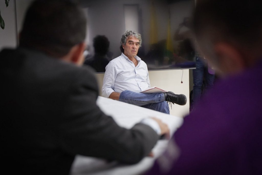 Sergio Fajardo cierra la puerta, no participará en consulta del 8 de marzo, va directo a primera vuelta&nbsp;presidencial