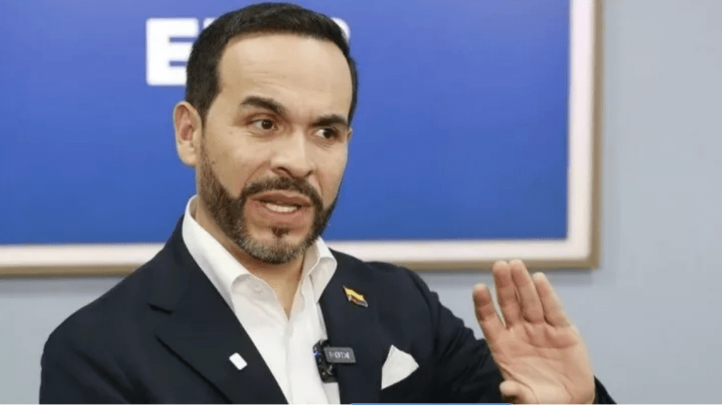 “Mira como estoy temblando… Payaso”: Abelardo de la Espriella responde a denuncia de Iván Cepeda