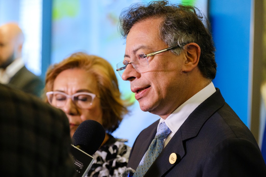 Petro recibe a nueva embajadora de Palestina, pese a que presidente electo anunció suspensión de apertura de la embajada en ese país