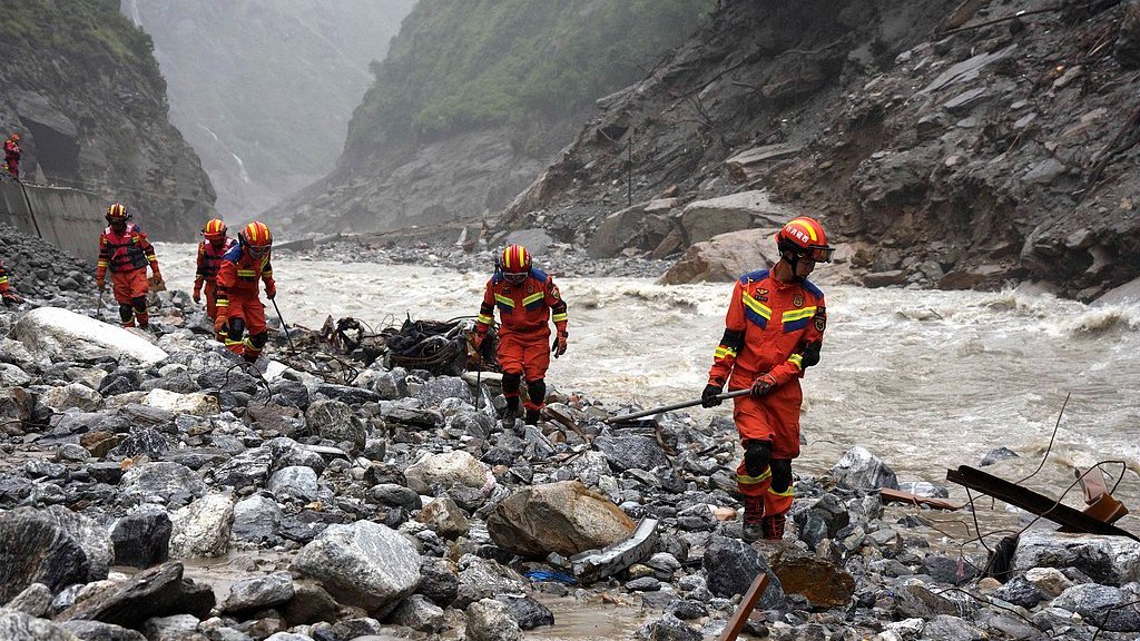 Rescatan con vida dos personas nueve días después de la riada en Nepal, que dejan casi 1.300&nbsp;muertos