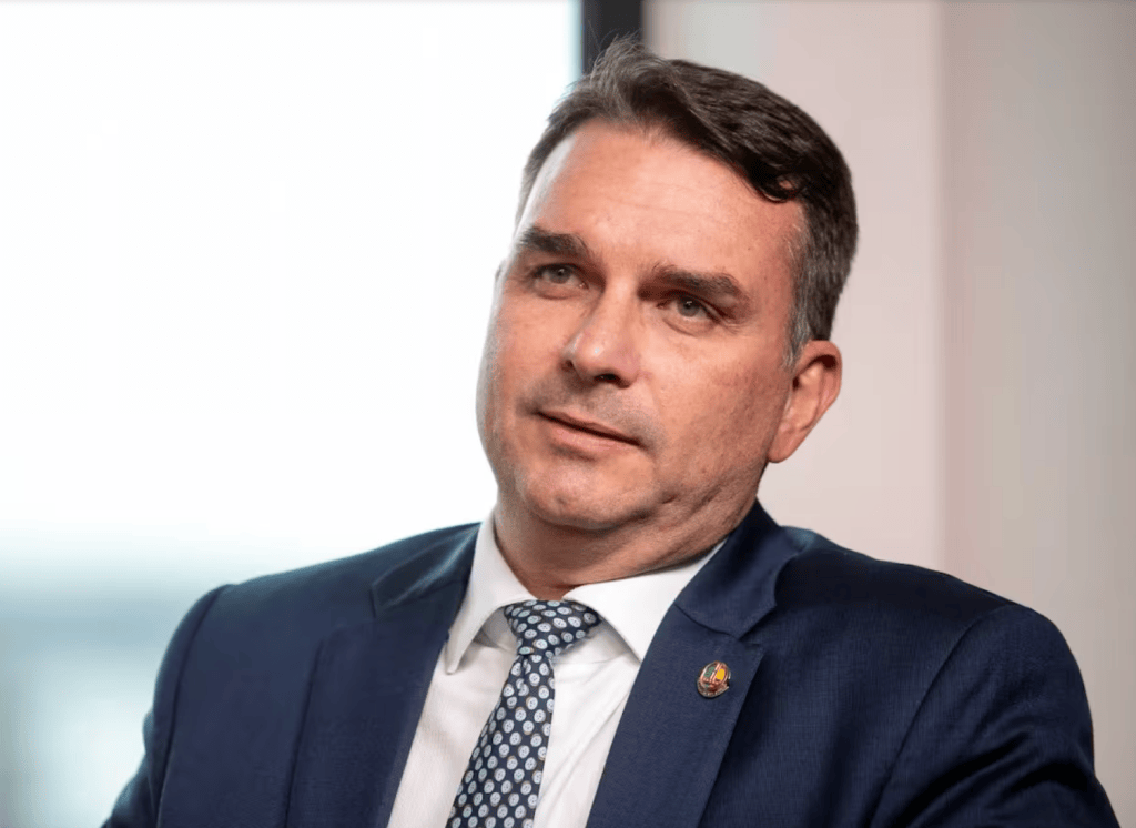Bolsonaro vence a Lula da Silva, pero ambos van a segunda vuelta el 25 de octubre