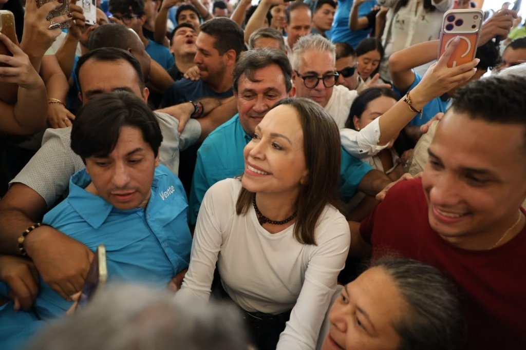 «Estoy aquí. Con ustedes»: María Corina Machado regresó a&nbsp;Venezuela