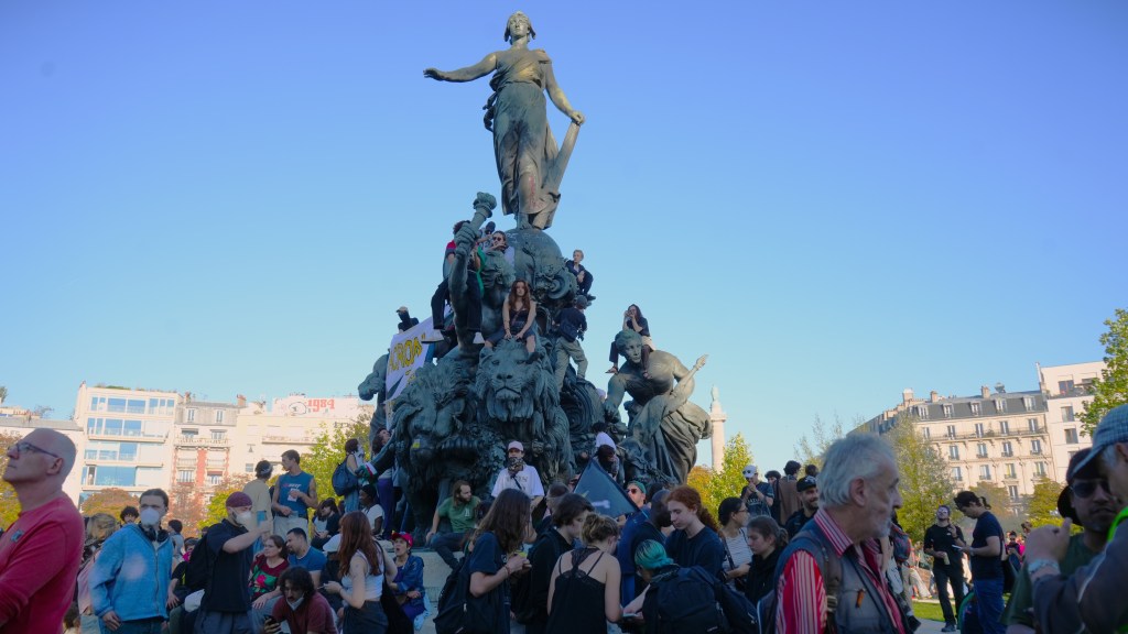 Un adolescente de 15 años sufre la amputación de una mano por una granada durante las protestas en&nbsp;Francia